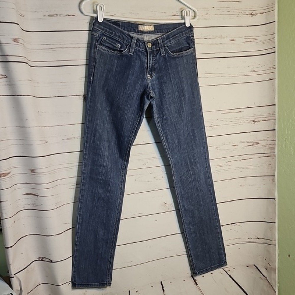 Dark Wash Denim Jeans Classic Straight Leg Style Size 5 Junior